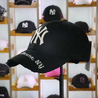 MLB New York Yankees Curved Brim Snapback Cap 60758
