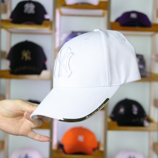 MLB New York Yankees Curved Brim Snapback Cap 61648