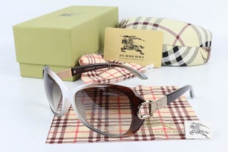 Burberry AAA Sunglasses 65057