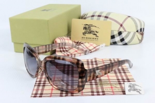 Burberry AAA Sunglasses 65065