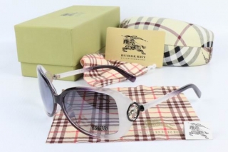 Burberry AAA Sunglasses 65072