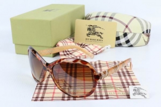Burberry AAA Sunglasses 65096