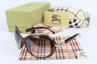 Burberry AAA Sunglasses 65105