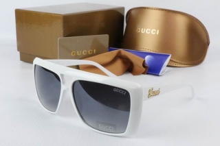 GUCCI AAA Sunglasses 65702