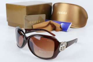 GUCCI AAA Sunglasses 65705