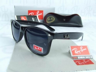 Ray Ban Sunglasses 70319