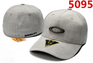 0akley CLASSIC LOW Stretch Hats 71622