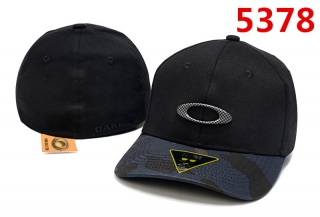 0akley CLASSIC LOW Stretch Hats 73057