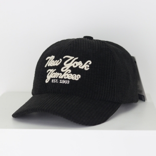 MLB New York Yankees Winter Striped Corduroy Curved Snapback Hats 102123