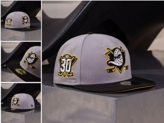 Anaheim Ducks NHL 9FORTY Curved Adjustable Hats 126184