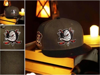 Anaheim Ducks NHL 9FORTY Curved Adjustable Hats 126186