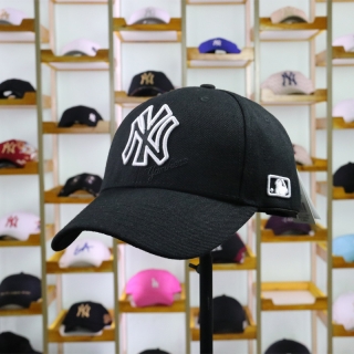 MLB New York Yankees Curved Brim Snapback Cap 59008