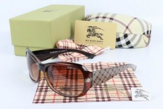 Burberry AAA Sunglasses 65047