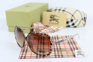 Burberry AAA Sunglasses 65056