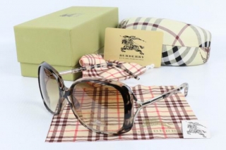 Burberry AAA Sunglasses 65074
