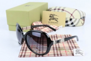 Burberry AAA Sunglasses 65077