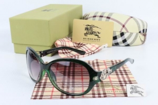 Burberry AAA Sunglasses 65082