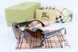 Burberry AAA Sunglasses 65087