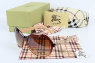 Burberry AAA Sunglasses 65102