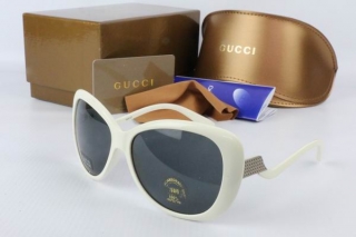 GUCCI AAA Sunglasses 65713