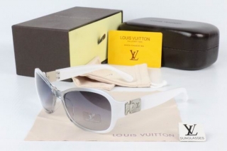 LV AAA Sunglasses 66104