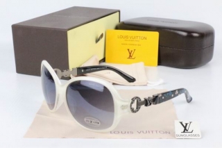 LV AAA Sunglasses 66106