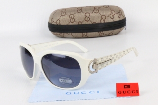 GUCCI Sunglasses 68779