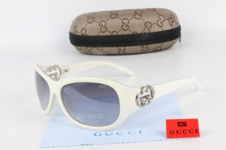 GUCCI Sunglasses 68782