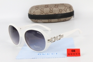 GUCCI Sunglasses 68804