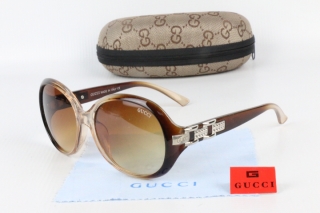 GUCCI Sunglasses 68805