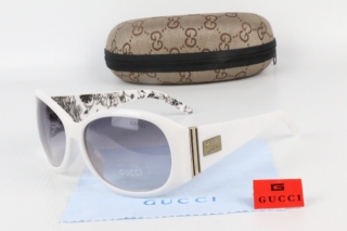 GUCCI Sunglasses 68819