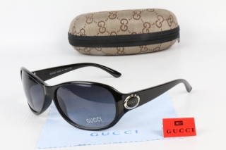 GUCCI Sunglasses 68825