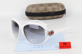 GUCCI Sunglasses 68832