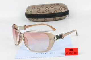 GUCCI Sunglasses 68835