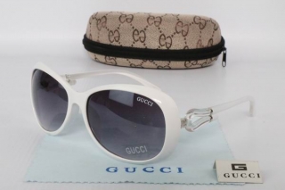 GUCCI Sunglasses 68851