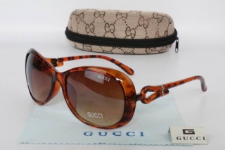 GUCCI Sunglasses 68852