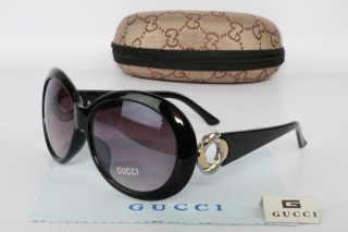 GUCCI Sunglasses 68867