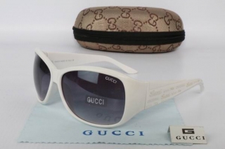 GUCCI Sunglasses 68885