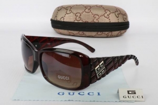GUCCI Sunglasses 68896