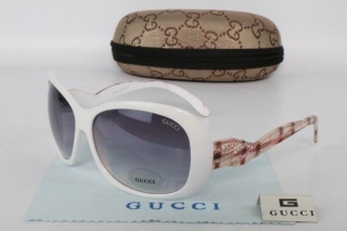 GUCCI Sunglasses 68903