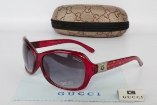 GUCCI Sunglasses 68906