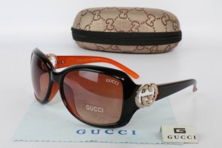 GUCCI Sunglasses 68915