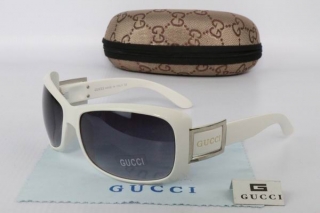 GUCCI Sunglasses 68926