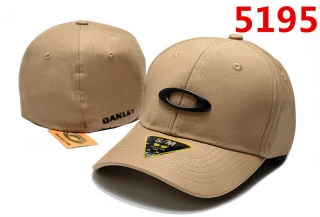 0akley CLASSIC LOW Stretch Hats 71624