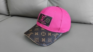 LV Curved Snapback Hats 111335