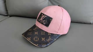 LV Curved Snapback Hats 111336