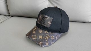 LV Curved Snapback Hats 111338
